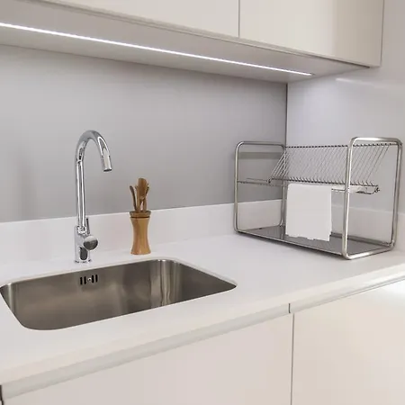 Lovelystay - 2bed Looking Good In Bairro Alto Lisbon