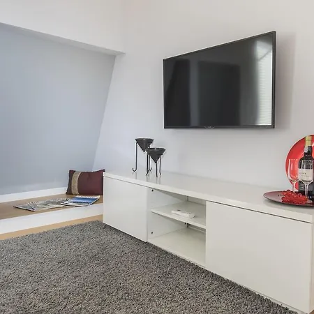 Lovelystay - 2bed Looking Good In Bairro Alto * Lisbon