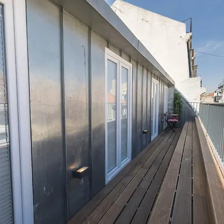 Lovelystay - 2bed Looking Good In Bairro Alto Apartment