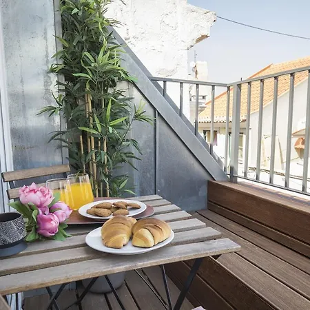 Lovelystay - 2bed Looking Good In Bairro Alto Lisbon