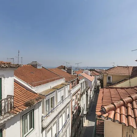 Lovelystay - 2bed Looking Good In Bairro Alto Apartment Lisbon